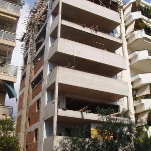 ΕΦΤΑΟΡΟΦΗ ΟΙΚΟΔΟΜΗ ΜΕ ΥΠΟΓΕΙΟ PILOTIS ΚΑΙ ΔΩΜΑ